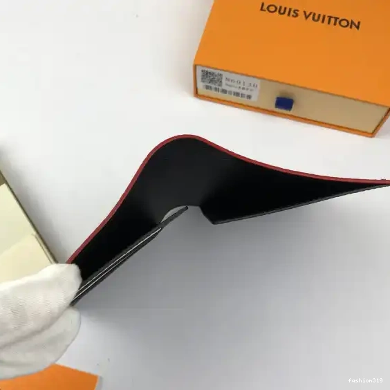 COVER Louis PASSPORT Vuitton 0407